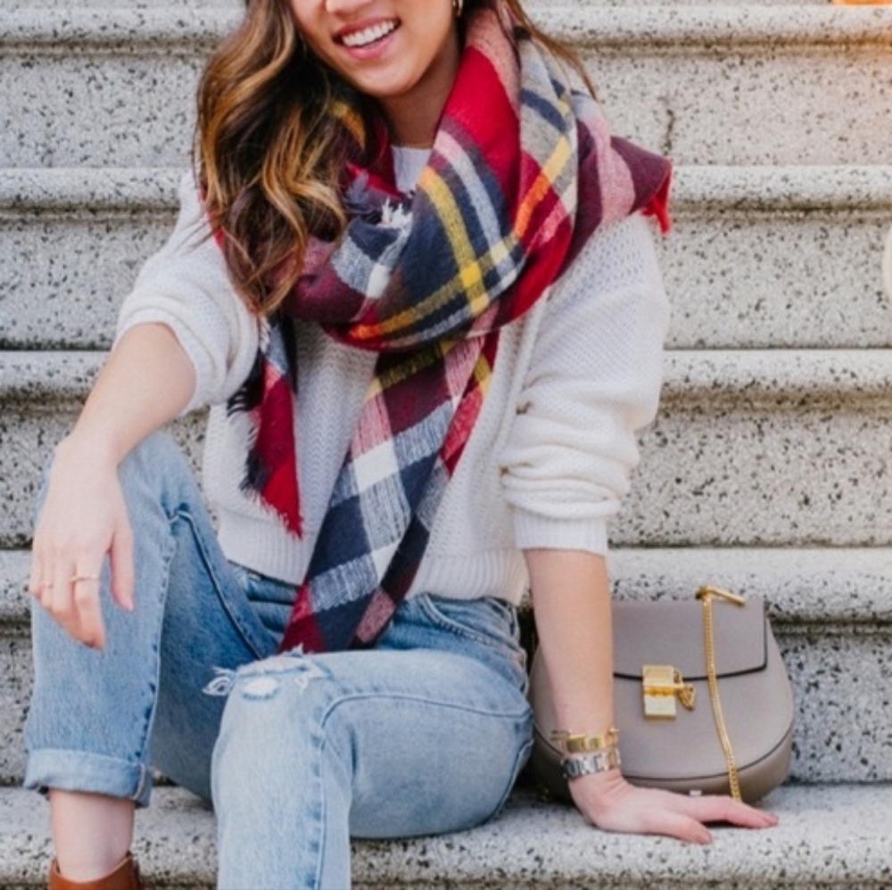 💎2/$20 ZARA RED PLAID SHAWL SCARF
